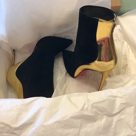 Delicate 100 suede and leather ankle boots. - Picture 5 of 10